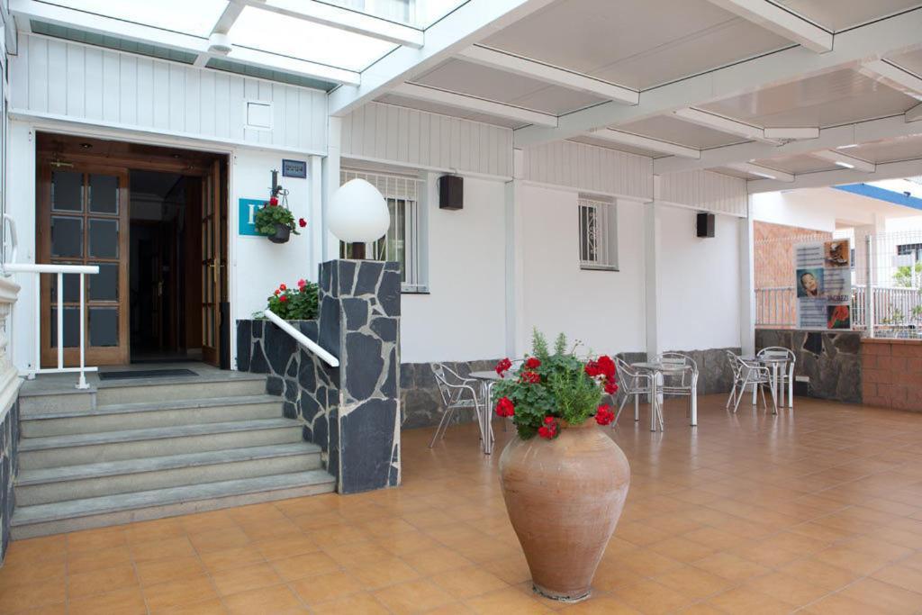 Hotel Montana By Bossh! Hotels Roses Exterior photo
